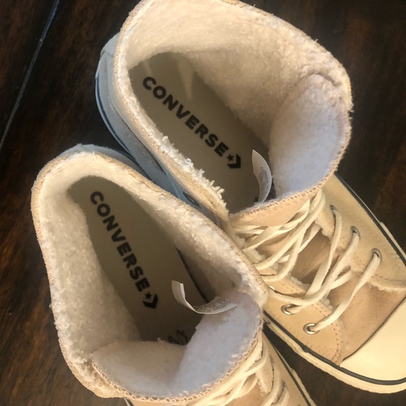 Women’s Converse - Picture 5 of 10